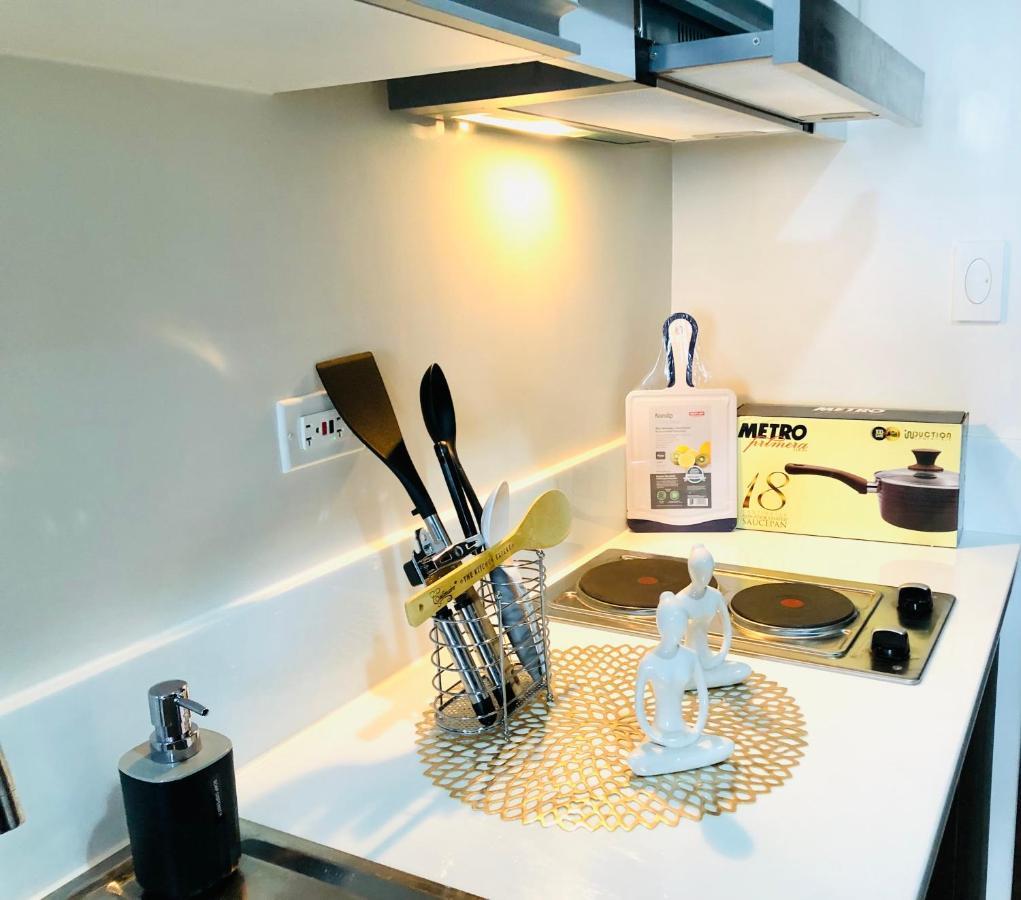 Air Residence 1Br With Balcony Free Netflix And Disney Plus Manila Exteriér fotografie